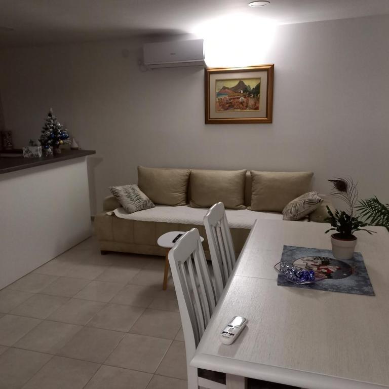 Apartments Alisa - Apartman sa 1 Spavaćom Sobom - 2