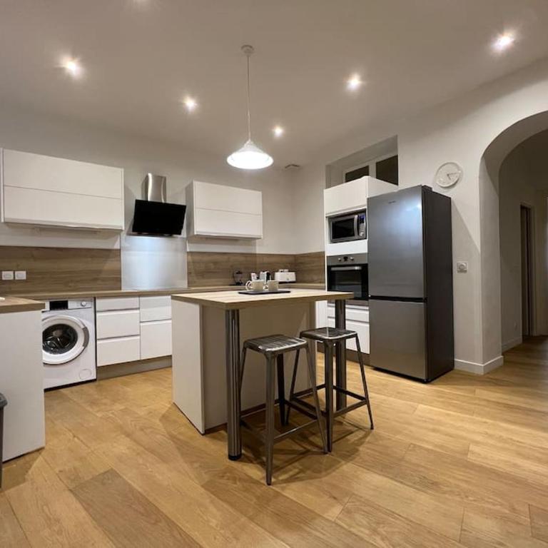 T4 atypique plein centre ville classé 3 étoiles - Apartamento de 2 dormitorios - 1