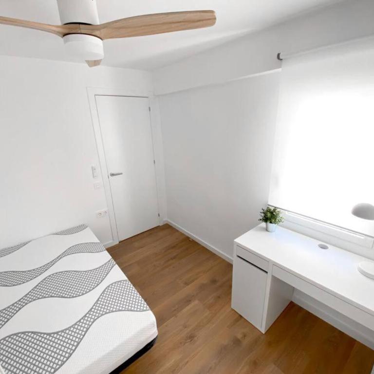 BENIMACLET - Five-Bedroom Premium Apartment - 2