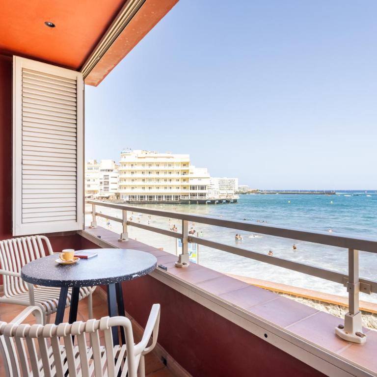 Spectacular Beachfront Loft-Style CASA CORINA II - Apartamento - 23