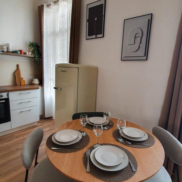 Appartement au calme T3 RDC - Quartier de France - Appartement 2 Chambres - 10