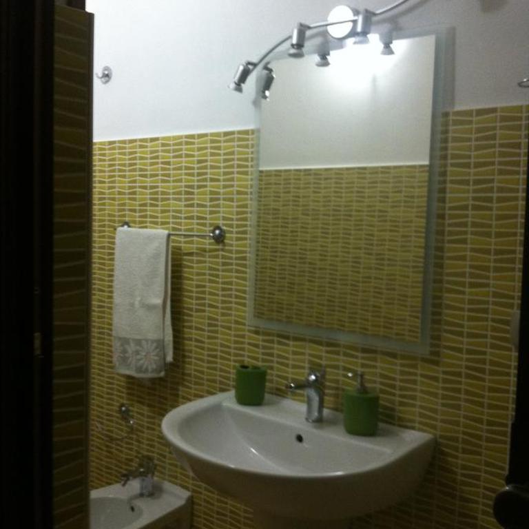 B&B Casa Mia - Camera Matrimoniale/Doppia con Letti Singoli con Bagno - 18