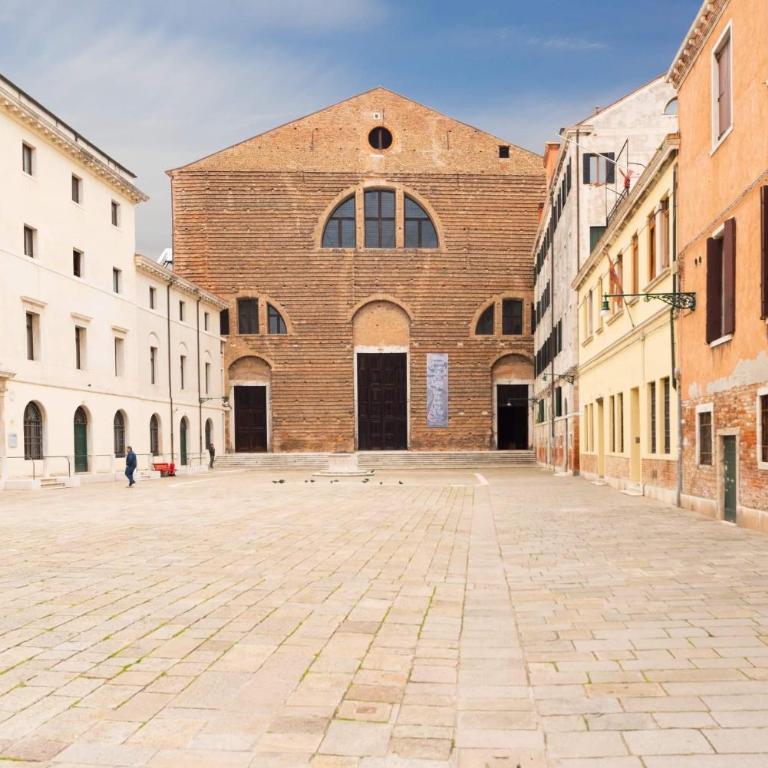 Just Urban Stays - Castello 5067 boutique apartment - Two-Bedroom Apartment - 18