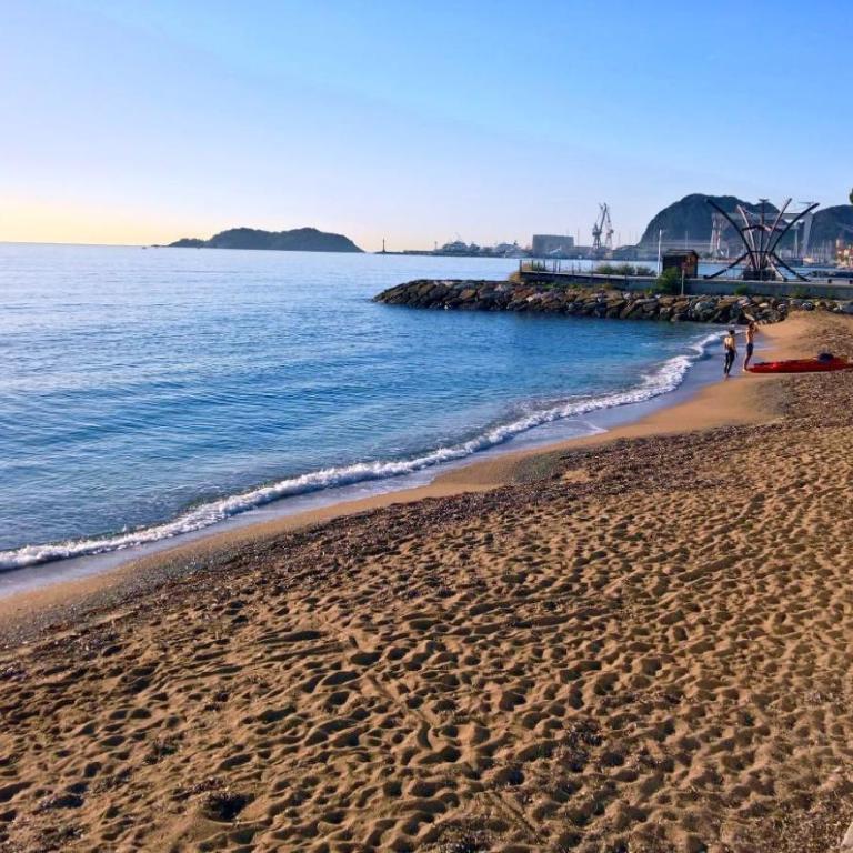 Logement climatisé avec jardin et parking pour 2 personnes en bord de plage - One-Bedroom Apartment - 20
