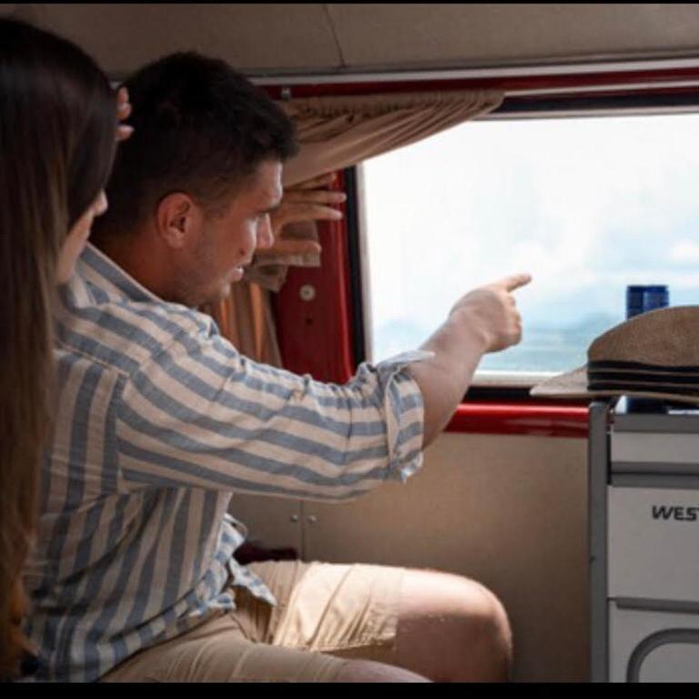 Mobile home - Alpha Campers Montenegro - Our Red Westfalia Bus - Mobile Home - 15