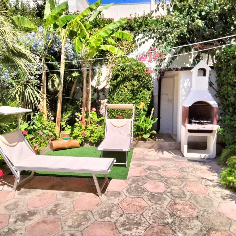 Villetta con ampio giardino a due passi dal mare - Casa con 2 Camere da Letto - 42