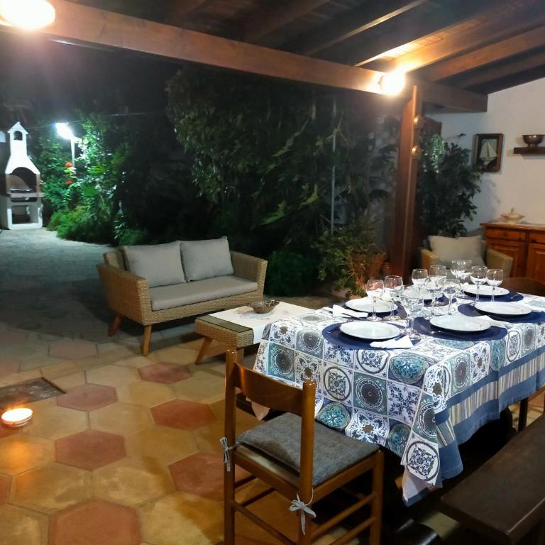 Villetta con ampio giardino a due passi dal mare - Casa con 2 Camere da Letto - 46