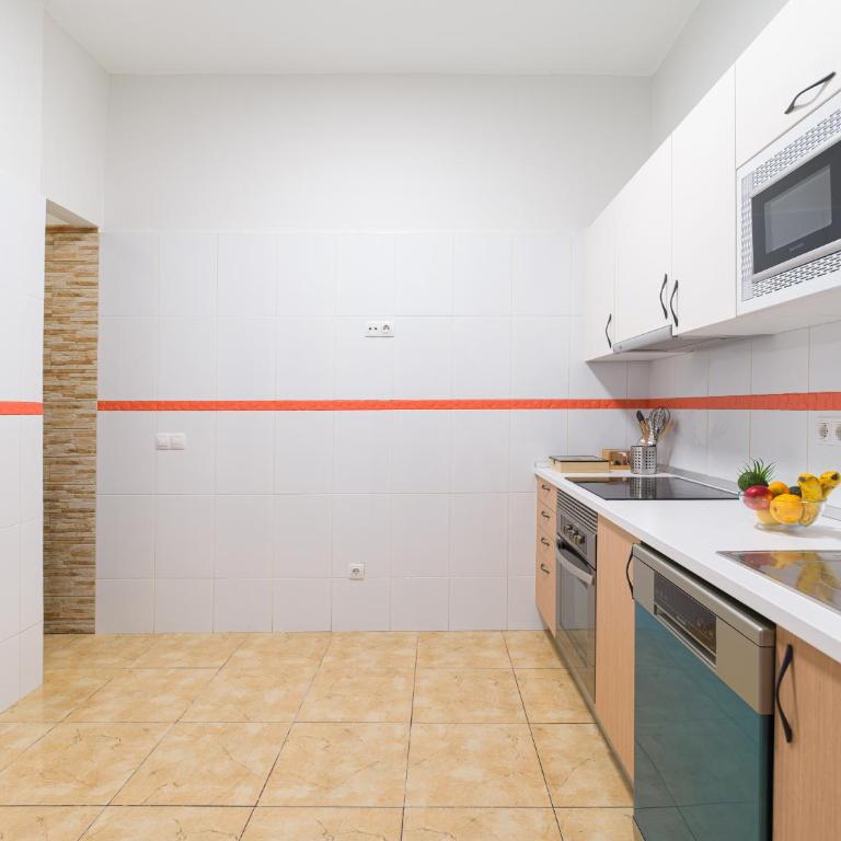 2 mins from Beach - Workstations - Parking - Bikes - Apartamento de 2 dormitorios - 35
