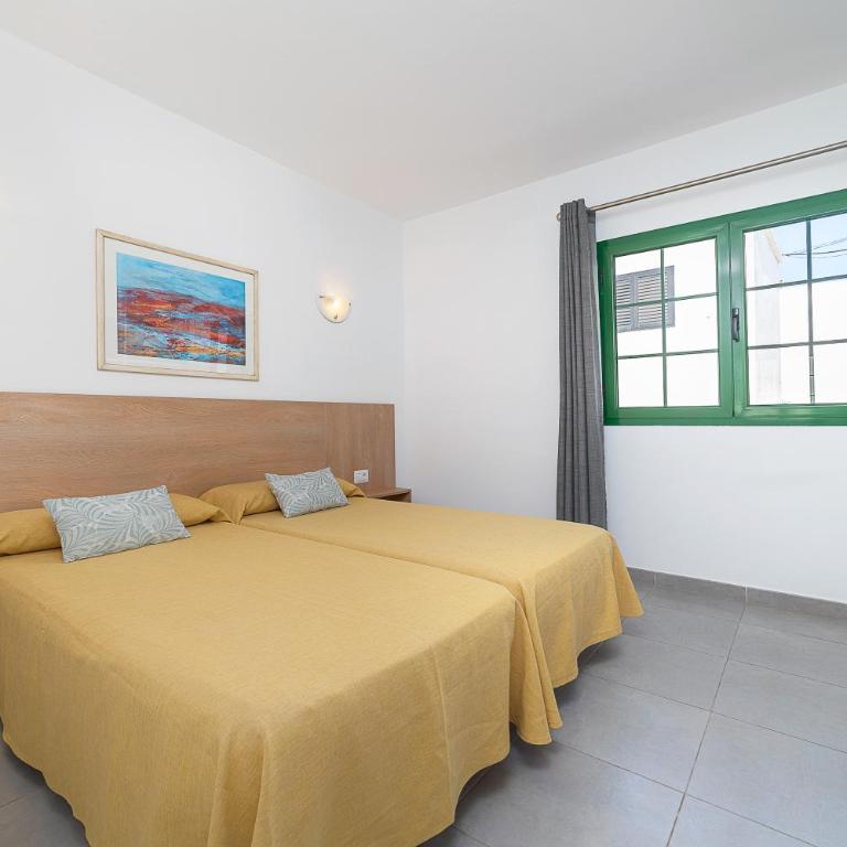 Apartamentos Elena - One-Bedroom Apartment - 1