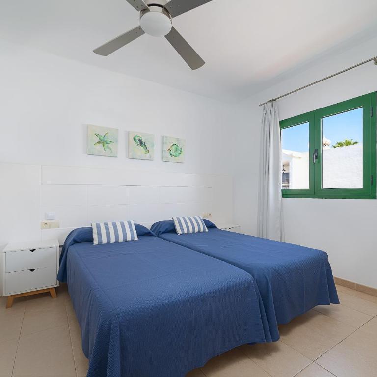 Apartamentos Elena - Two-Bedroom Apartment - 8