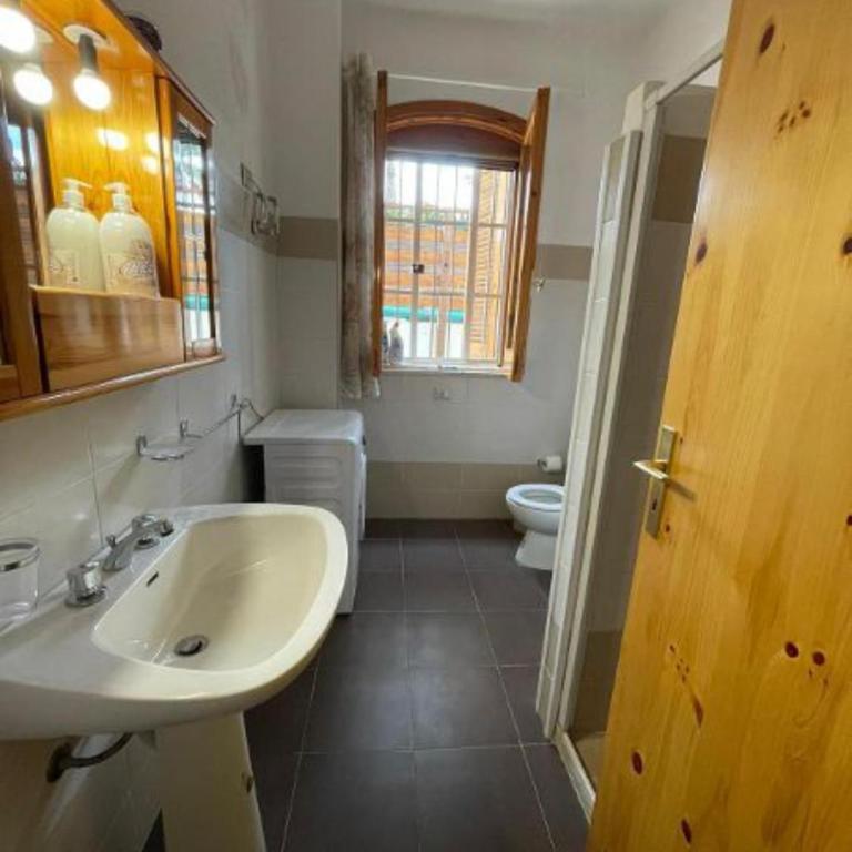 Apartment in villa with swimming pool 20 meters from the sea - Appartamento - 7