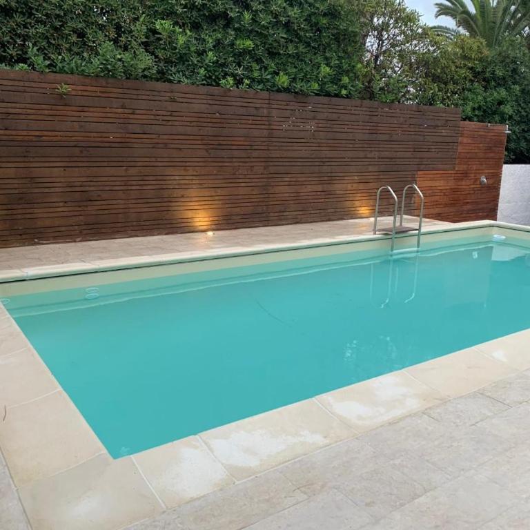 Apartment in villa with swimming pool 20 meters from the sea - Appartamento - 22