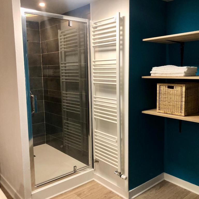 L’AMANTINE Chambres d’hôtes et gîte - Chambre Double avec Salle de Bains Privative - 6