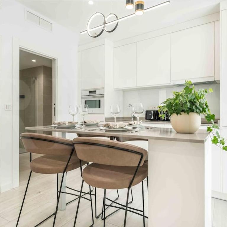 Tranquil & bright apartment with parking by REMS - Apartamento de 1 dormitorio - 2