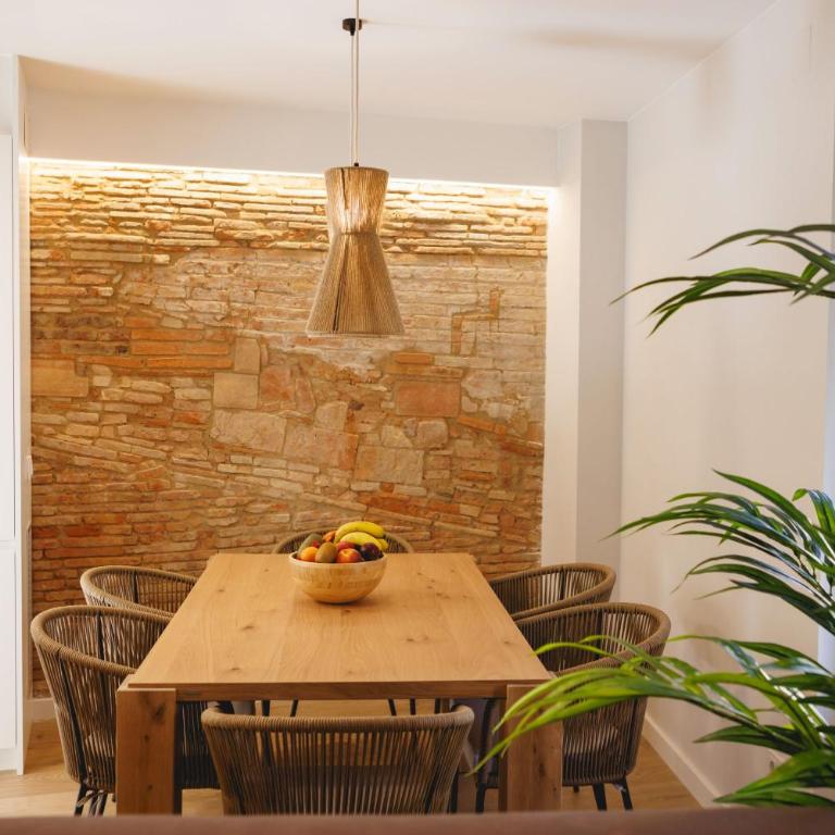 Bravissimo Cort Reial Duplex, Spacious with 3 bedrooms - Apartamento de 3 dormitorios - 4