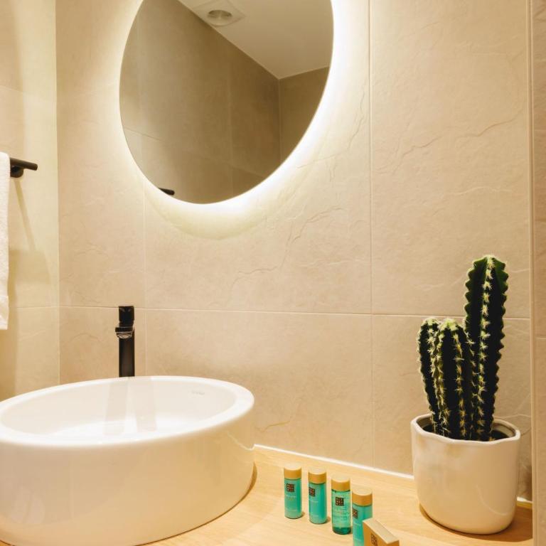 Bravissimo Cort Reial Duplex, Spacious with 3 bedrooms - Apartamento de 3 dormitorios - 43