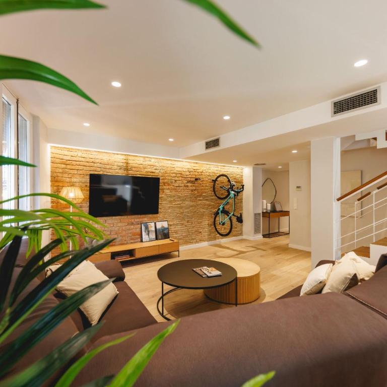 Bravissimo Cort Reial Duplex, Spacious with 3 bedrooms - Apartamento de 3 dormitorios - 1
