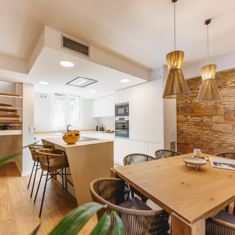 Bravissimo Cort Reial Duplex, Spacious with 3 bedrooms - Apartamento de 3 dormitorios - 7
