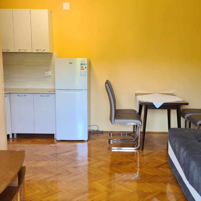 Apartments Ivetić - One-Bedroom Apartment - 13
