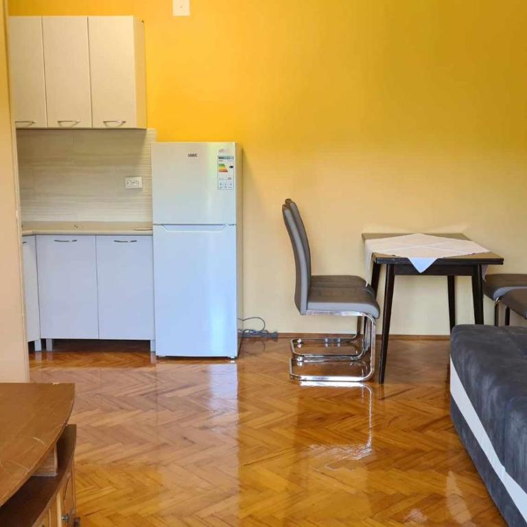 Apartments Ivetić - One-Bedroom Apartment - 12