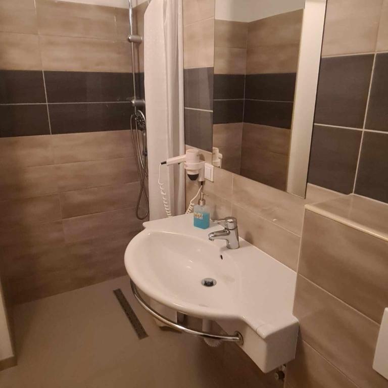 Hotel Lohovo - Porodični Apartman Tipa "Suite" sa Balkonom - 5