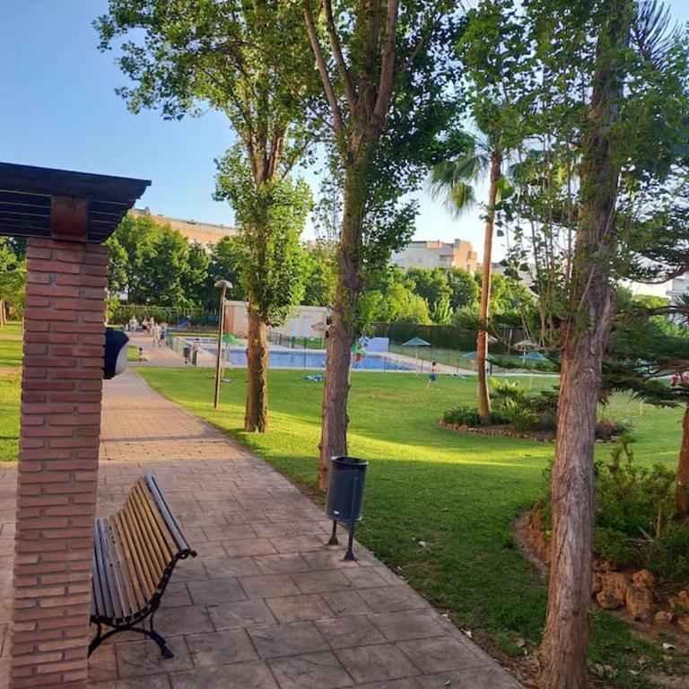 Piso en zona universitaria-Teatinos. - Apartamento de 3 dormitorios - 4