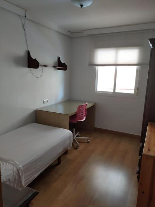 Piso en zona universitaria-Teatinos. - Apartamento de 3 dormitorios - 13
