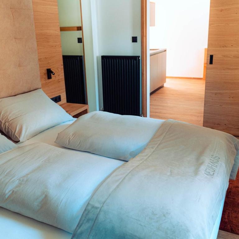 Apartments, Guest House & historic Chalet Neuhaus - Appartamento Superior con Sauna - 16
