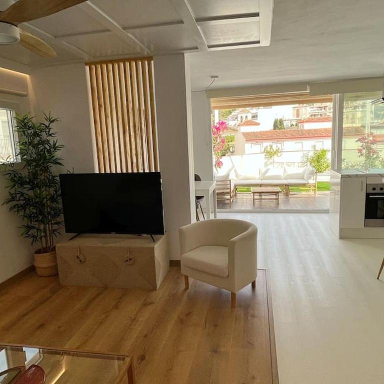 Alma Loft - One-Bedroom Apartment - 9