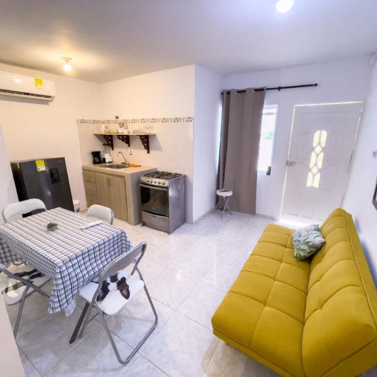 Apartment 2CB-4 in Walled Center with Aircon - Apartamento - 1