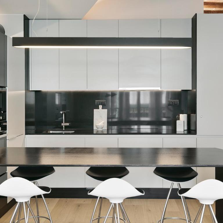 BCN Town Apartments Portaferrissa - Two-Bedroom Apartment - 11