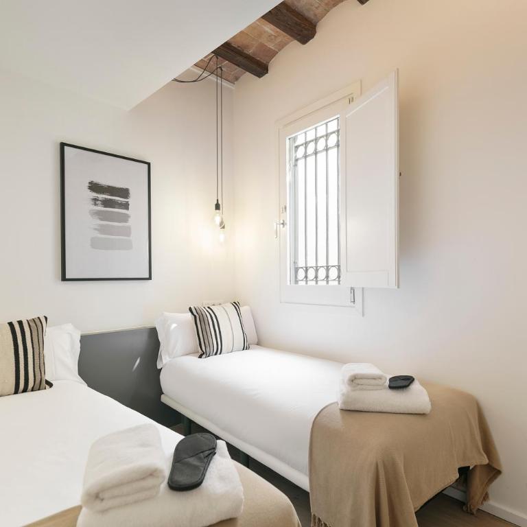 BCN Town Apartments Portaferrissa - Two-Bedroom Apartment - 13
