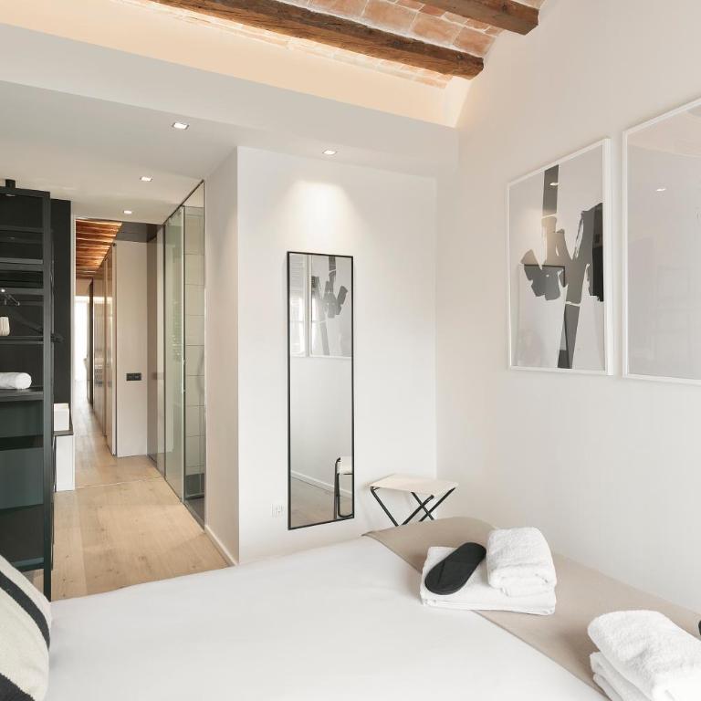 BCN Town Apartments Portaferrissa - Two-Bedroom Apartment - 15