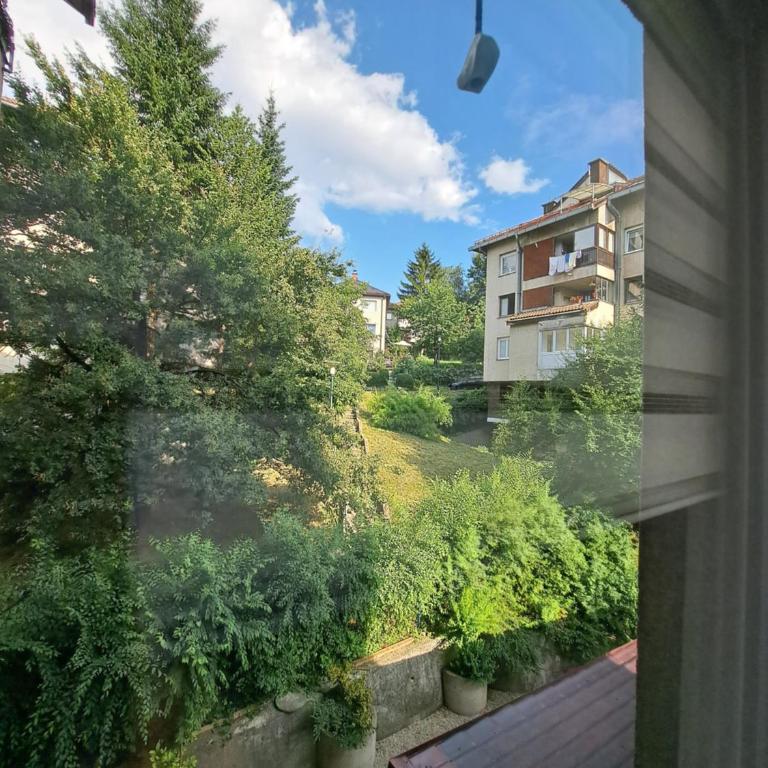 Cozy Sarajevo City Apartment - Apartman sa 2 Spavaće Sobe i Balkonom - 30