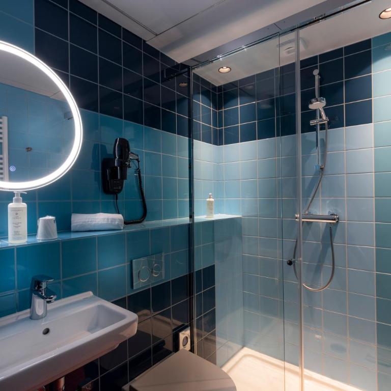 Libertel Canal Saint Martin - Chambre Double Confort - Cour - 3