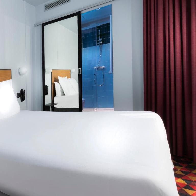 Libertel Canal Saint Martin - Chambre Double Confort - Cour - 4