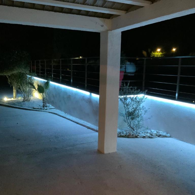 Le petit cassis vue mer et plus haute falaise d Europe Appart 70m2 dans villa avec accès libre piscine parking privé quartier résidentiel très calme plage 5mn en voiture - Appartement - Vue sur Mer - 32