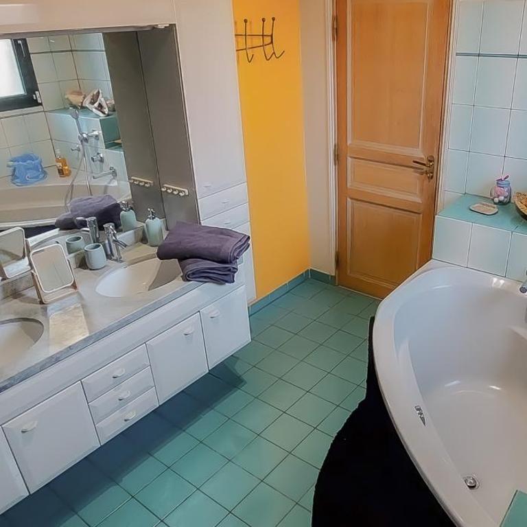 Villa Margrit, escapade en bord de mer et détente dans la piscine chauffée - Villa - 15
