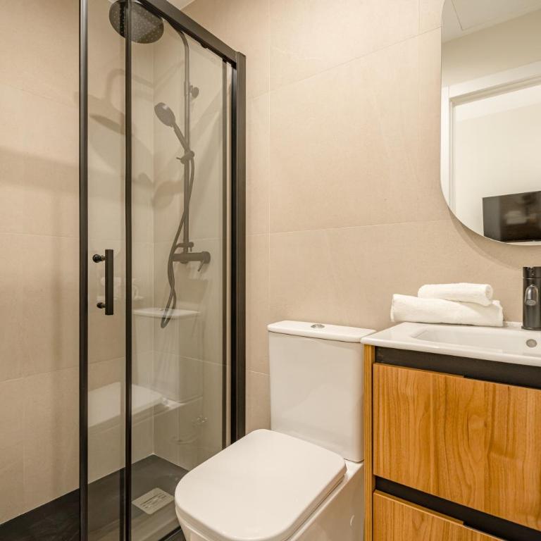 Trees Chueca Apartments - One-Bedroom Apartment - 34