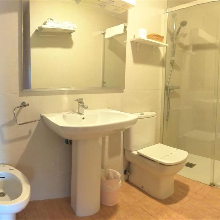 Hostal Meson Del Barro - Alojamientos Pamplona - Habitación Doble - 2 camas - 18