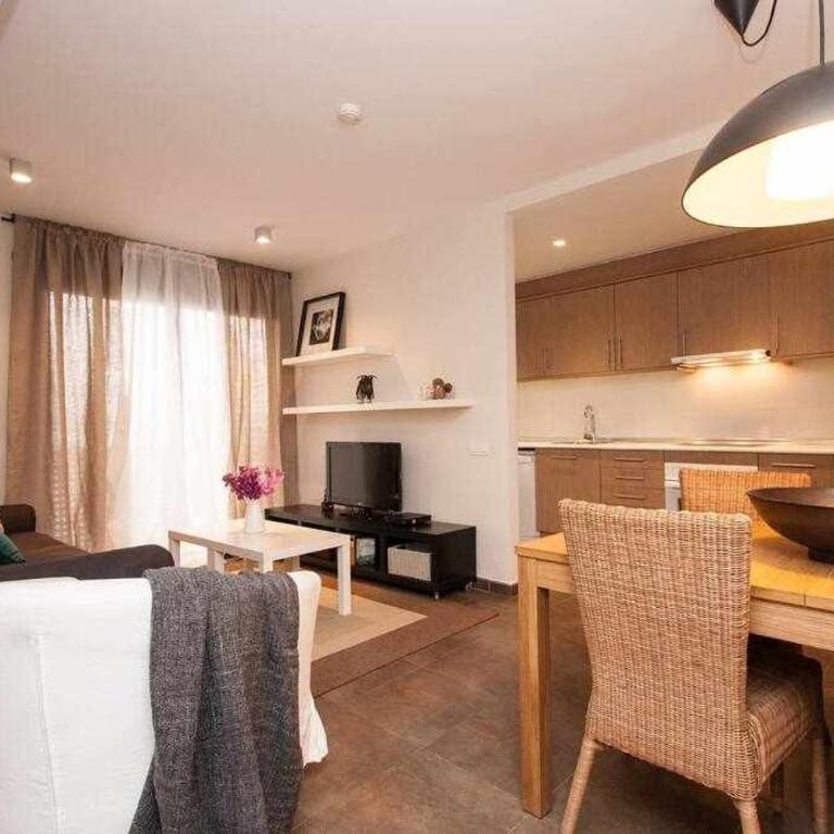 Port IV Apart céntrico ideal grupos 12 - Three-Bedroom Apartment - 14