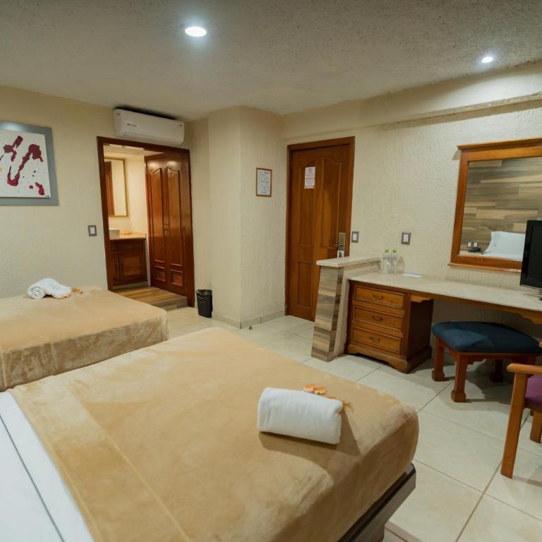 Hotel Santiago De Compostela - Guadalajara Centro Historico - Habitación Triple - 7