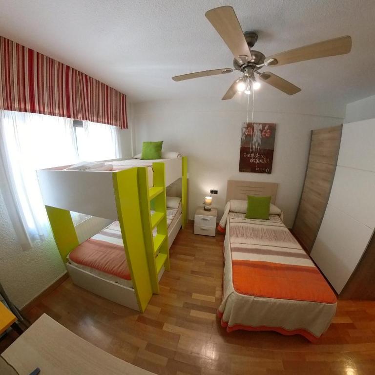 Hostal Meson Del Barro - Alojamientos Pamplona - Habitación Triple - 4