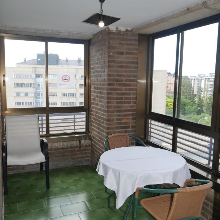 Hostal Meson Del Barro - Alojamientos Pamplona - Habitación Triple - 14