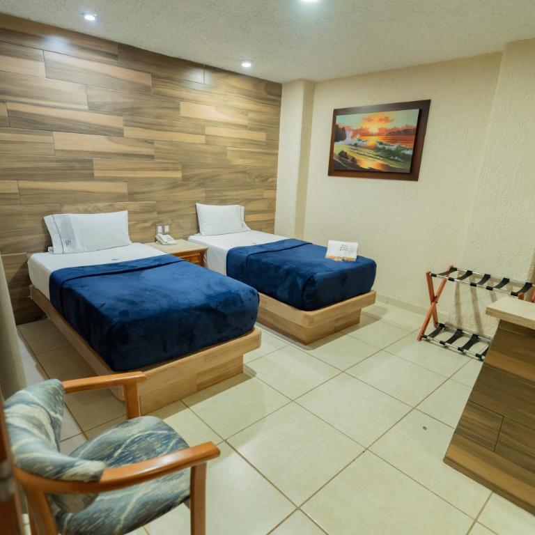 Hotel Santiago De Compostela - Guadalajara Centro Historico - Habitación Triple - 10