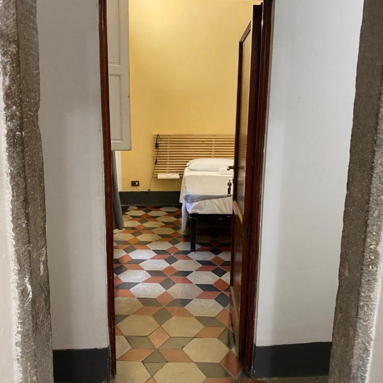 da I' Gini GuestHouse - Camera Matrimoniale Standard con Bagno in Comune - 2