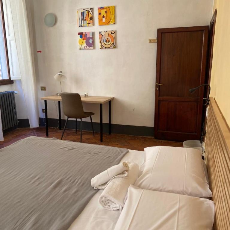 da I' Gini GuestHouse - Camera Matrimoniale con Bagno in Comune - 2