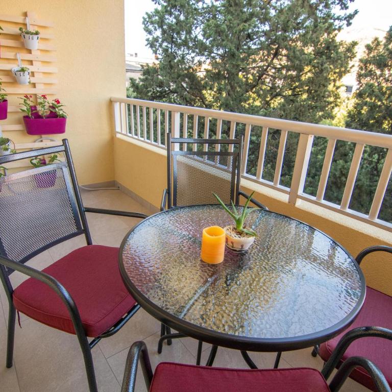 Studio Apartment Mia - free parking - One-Bedroom Apartment - 1