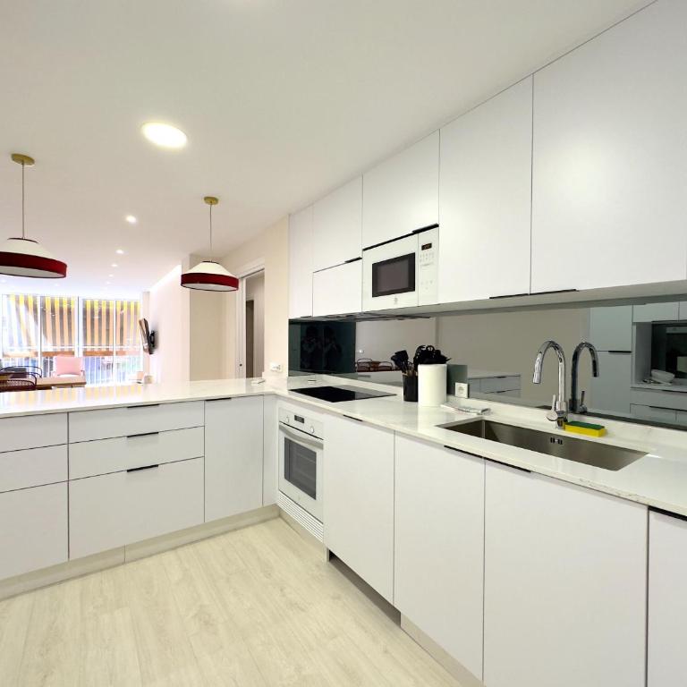 HS Malaga City Center 6PAX - Apartamento de 3 dormitorios - 4