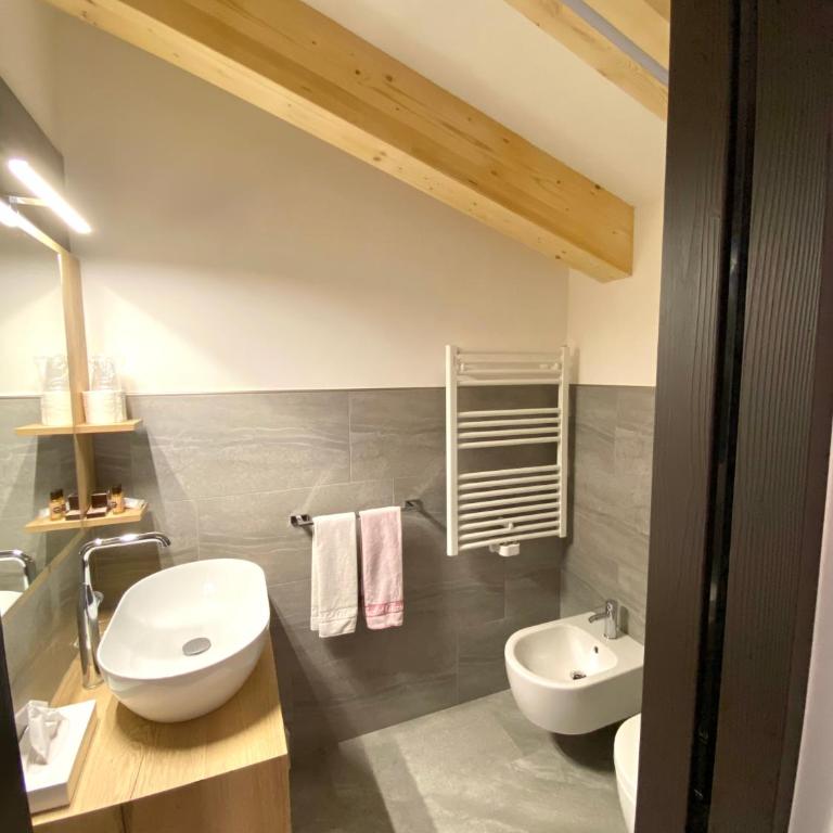 Hotel Chalet Alaska - Suite con Vista Montagna - 4